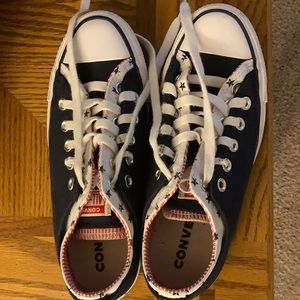 Converse All Star women’s shoes. Size 7. Blue, white with blue stars.